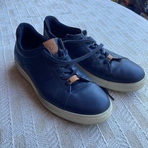 Ecco size 11-11.5lightly used